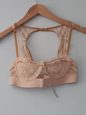 Free People Cream Lace Underwire Bra 32A Feminine Romantic Intimates